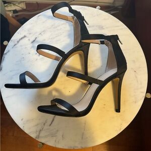 EXPRESS heels size 7 💕